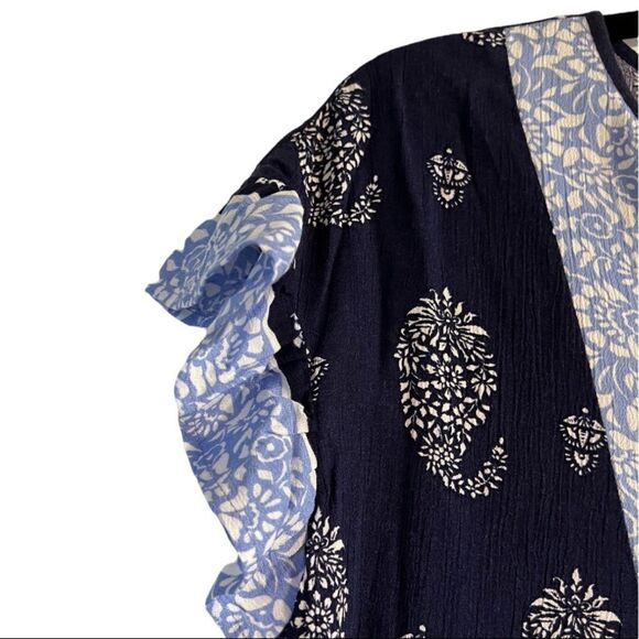 😊 3/$30 NWT COMO VINTAGE top Sz S ruffle sleeve light & dark blues - Picture 4 of 9